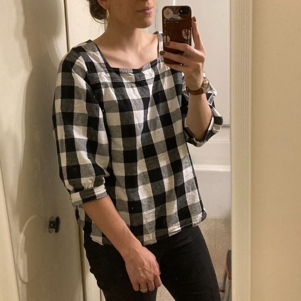 Time & Tru Black and White Blouse